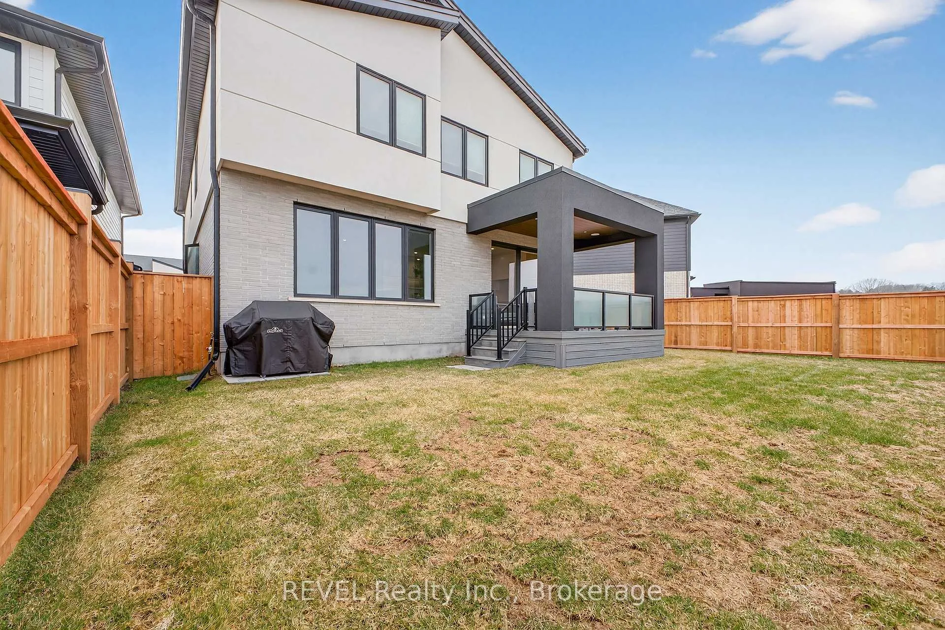 Photo 42 of 17 Arsenault Crescent, Pelham, Fonthill — HOMEH