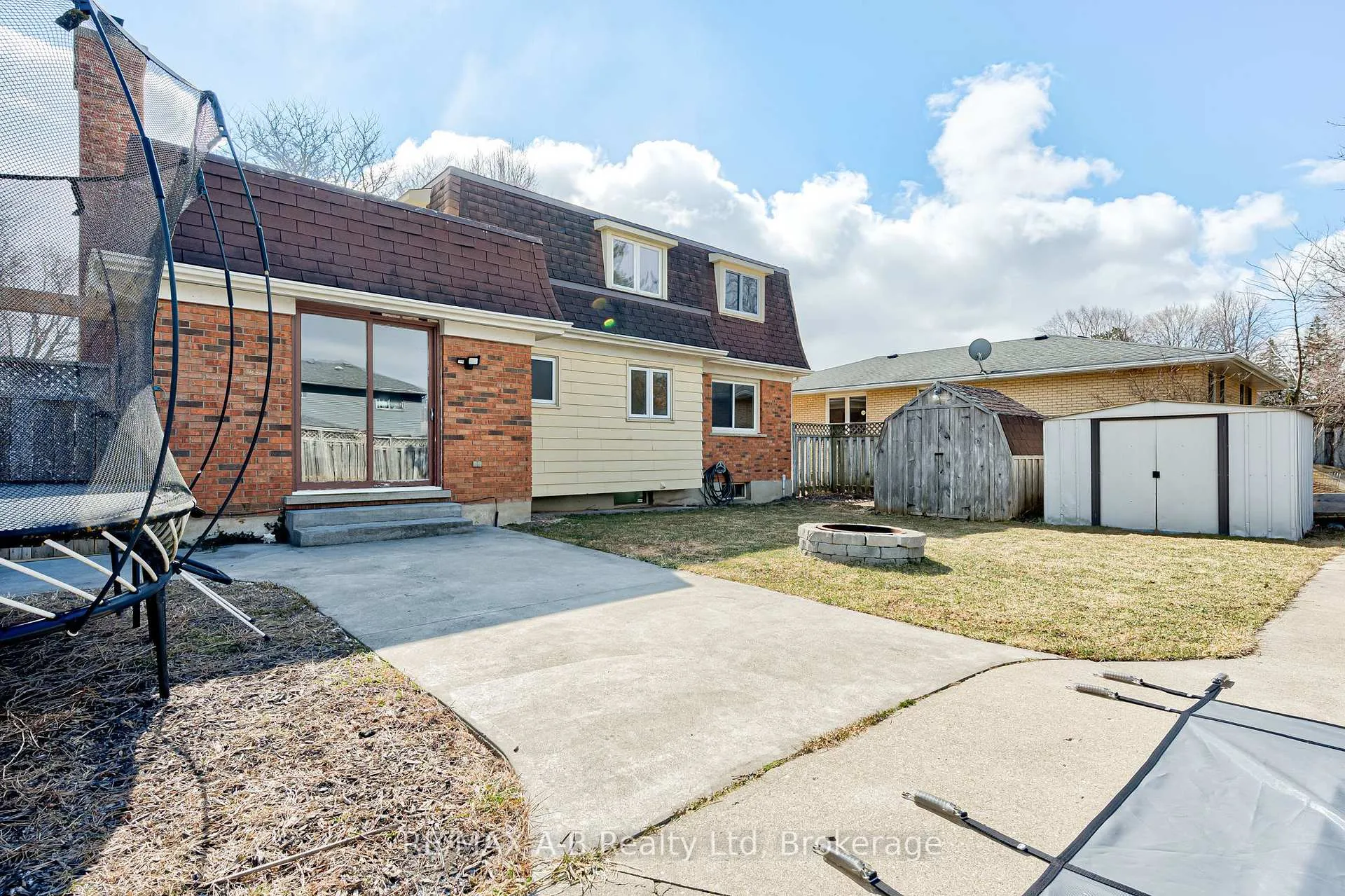 Photo 6 of 90 Windemere Crescent, Stratford — HOMEH