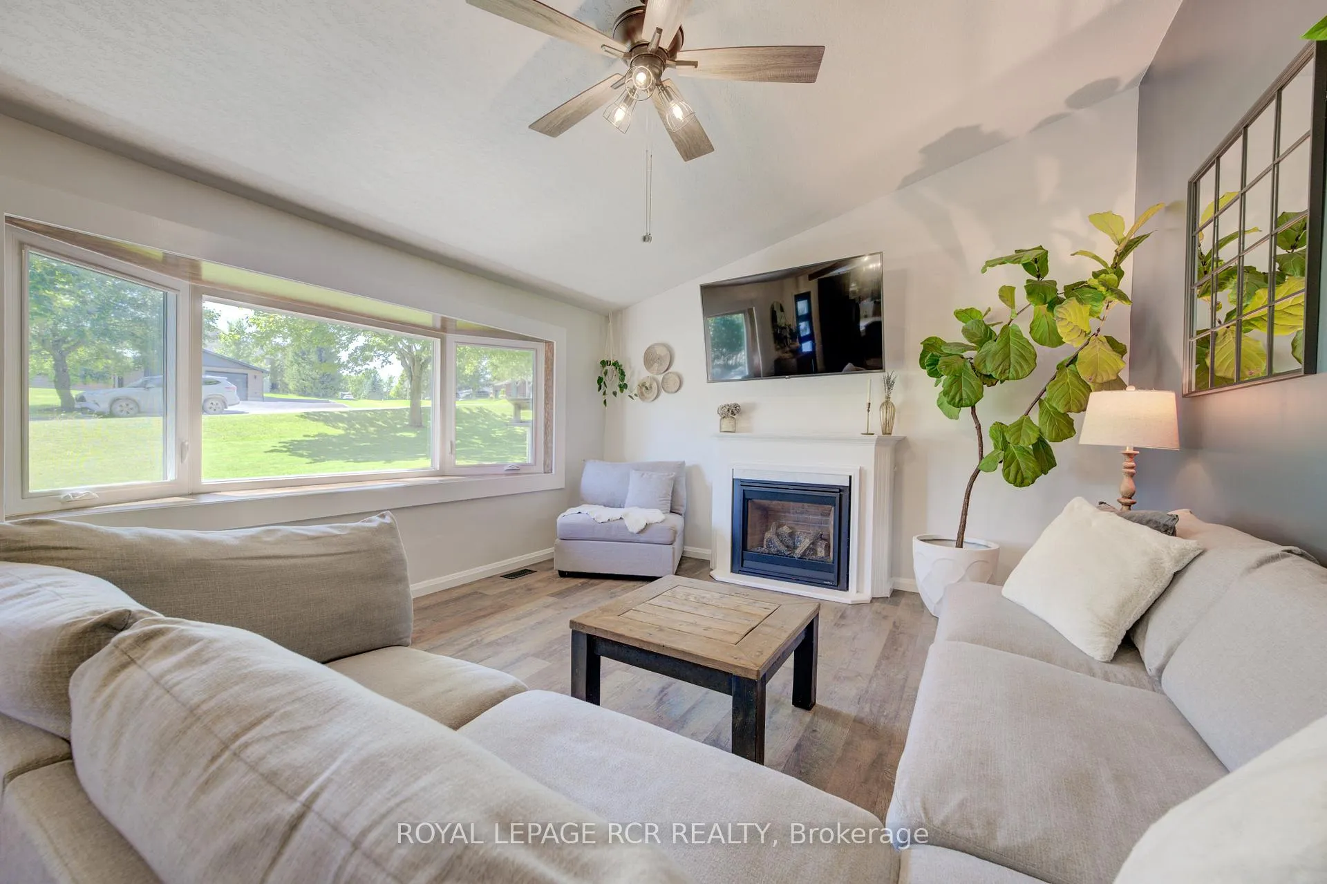 Photo 17 of 22 Smith Drive, Mapleton, Rural Mapleton — HOMEH