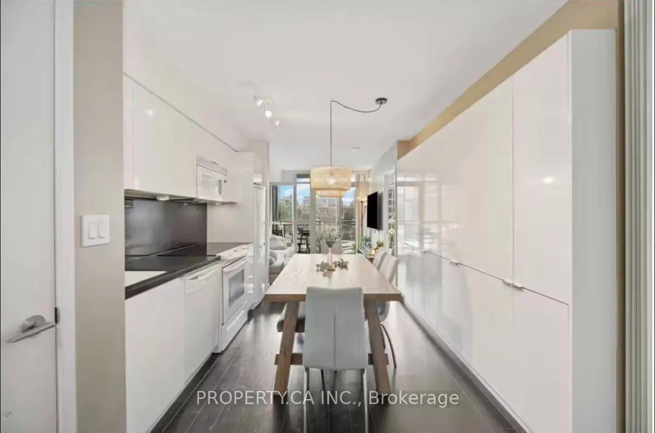 Photo 2 of Unit 341, 15 Iceboat Terrace, Toronto, Waterfront Communities — HOMEH