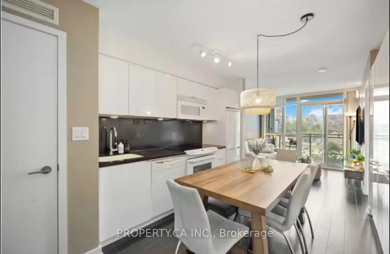 Photo 3 of Unit 341, 15 Iceboat Terrace, Toronto, Waterfront Communities — HOMEH
