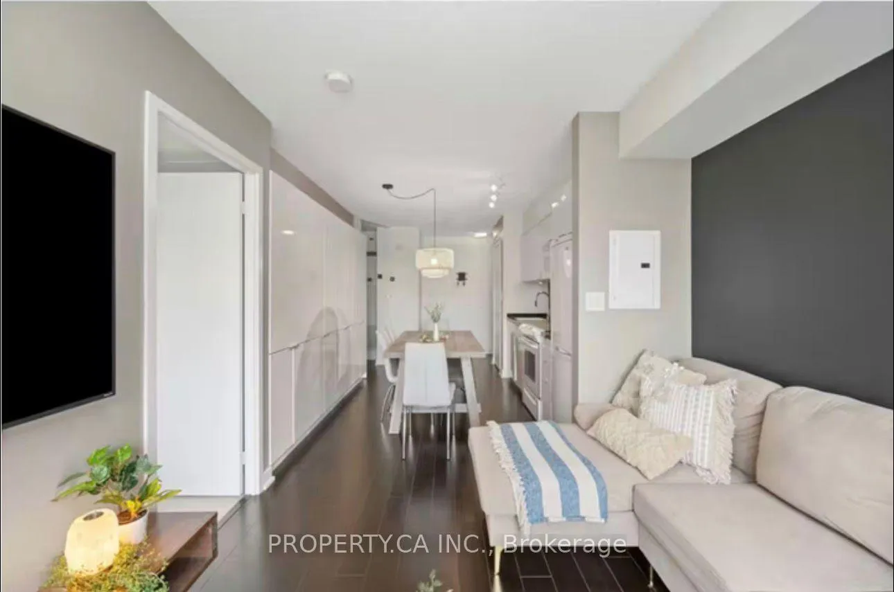Photo 7 of Unit 341, 15 Iceboat Terrace, Toronto, Waterfront Communities — HOMEH