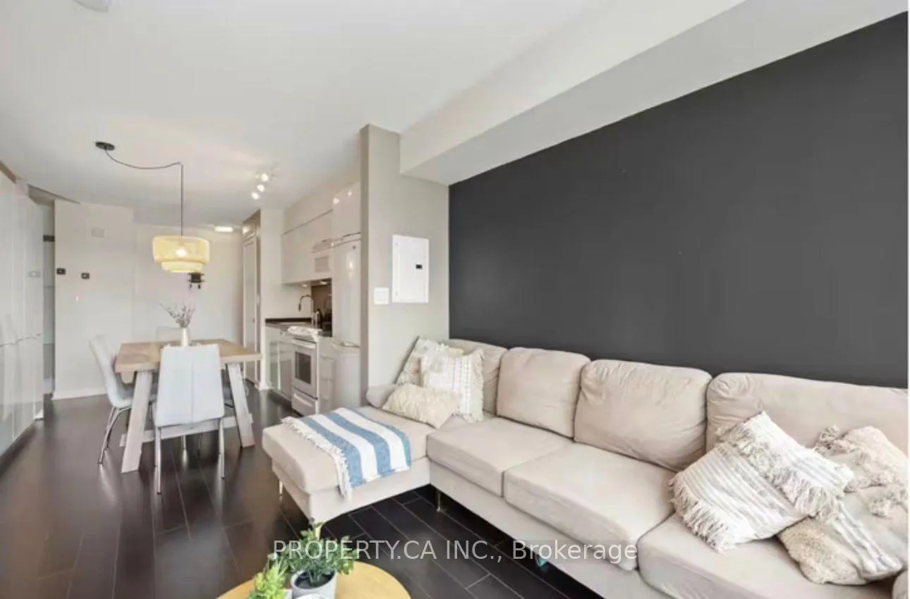 Photo 8 of Unit 341, 15 Iceboat Terrace, Toronto, Waterfront Communities — HOMEH