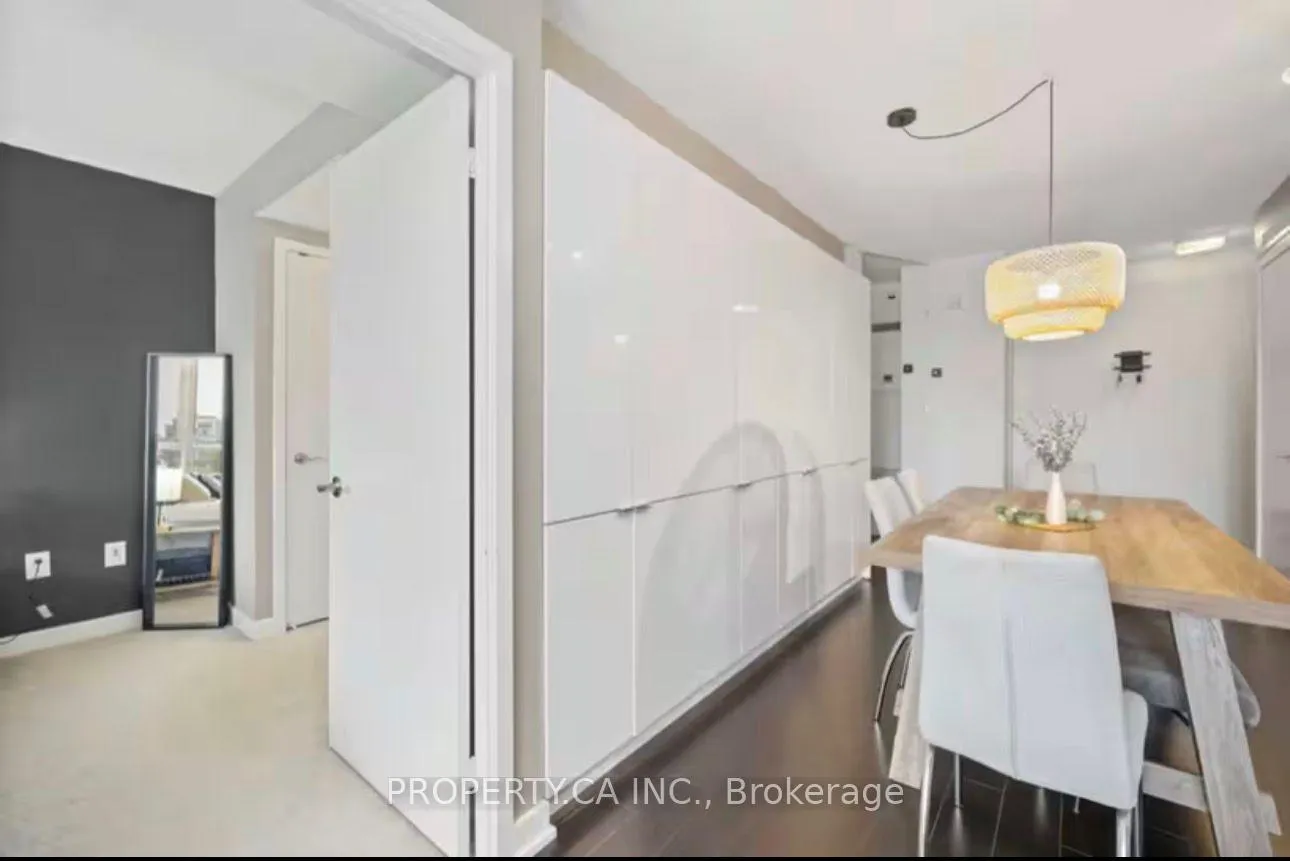 Photo 13 of Unit 341, 15 Iceboat Terrace, Toronto, Waterfront Communities — HOMEH