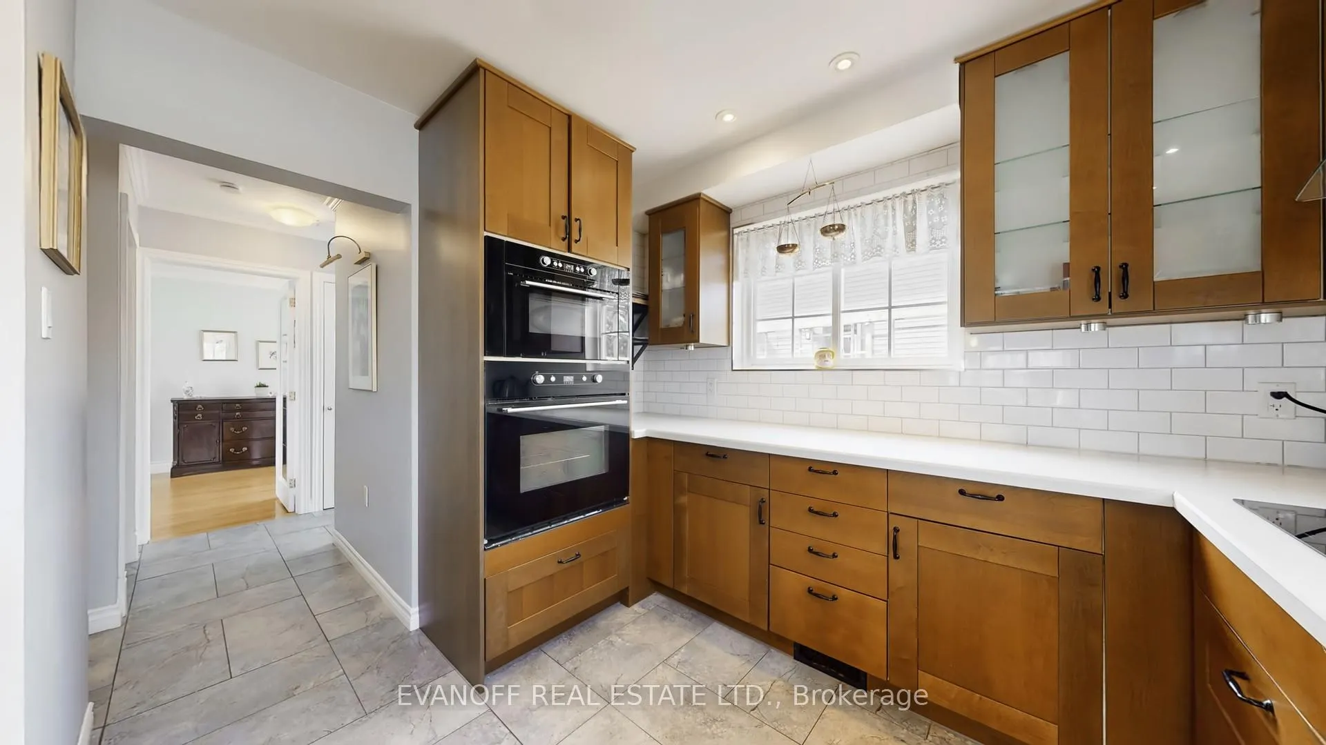 Photo 10 of 1 Sonneck Square, Scarborough, Guildwood — HOMEH