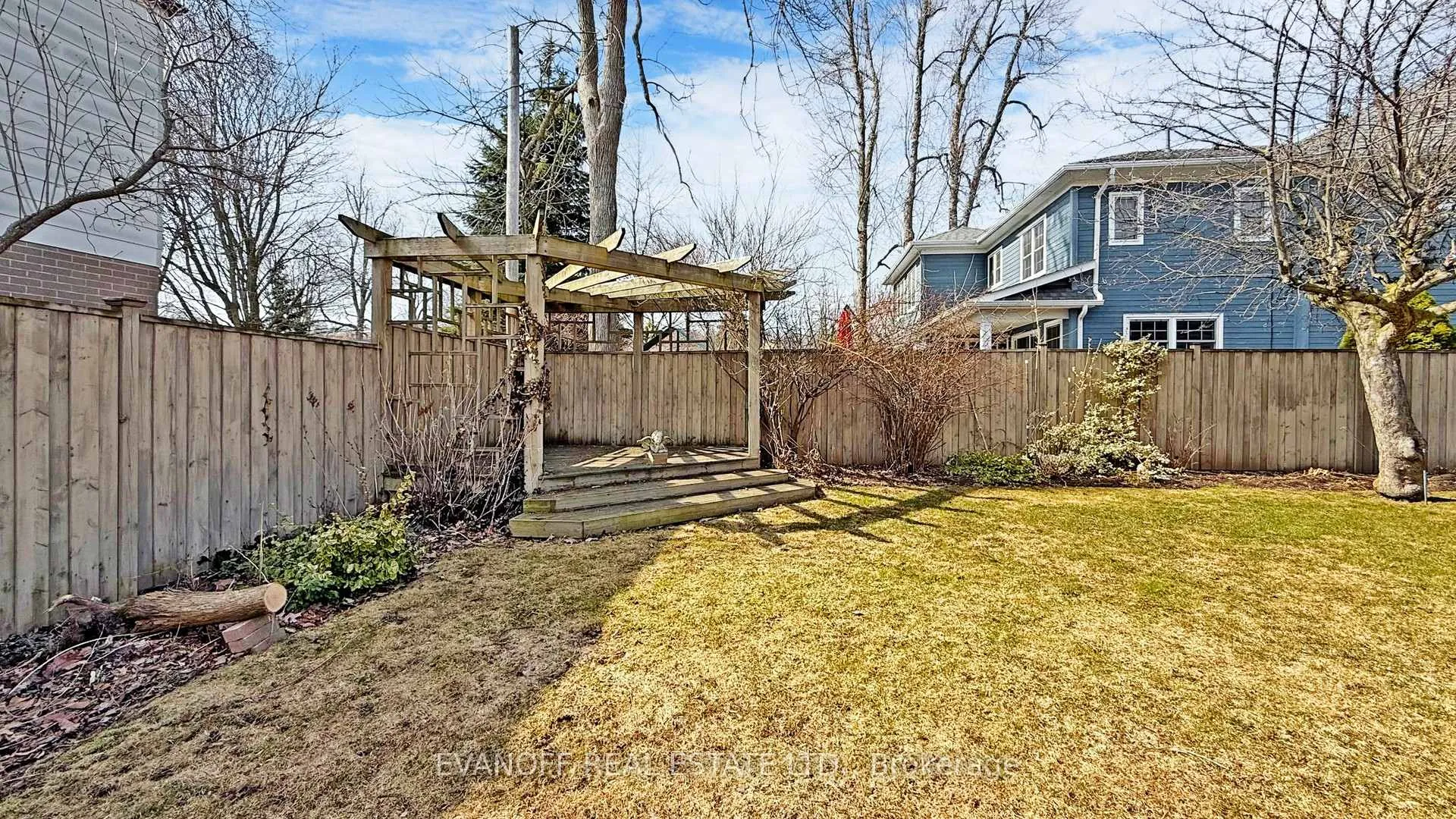 Photo 42 of 1 Sonneck Square, Scarborough, Guildwood — HOMEH