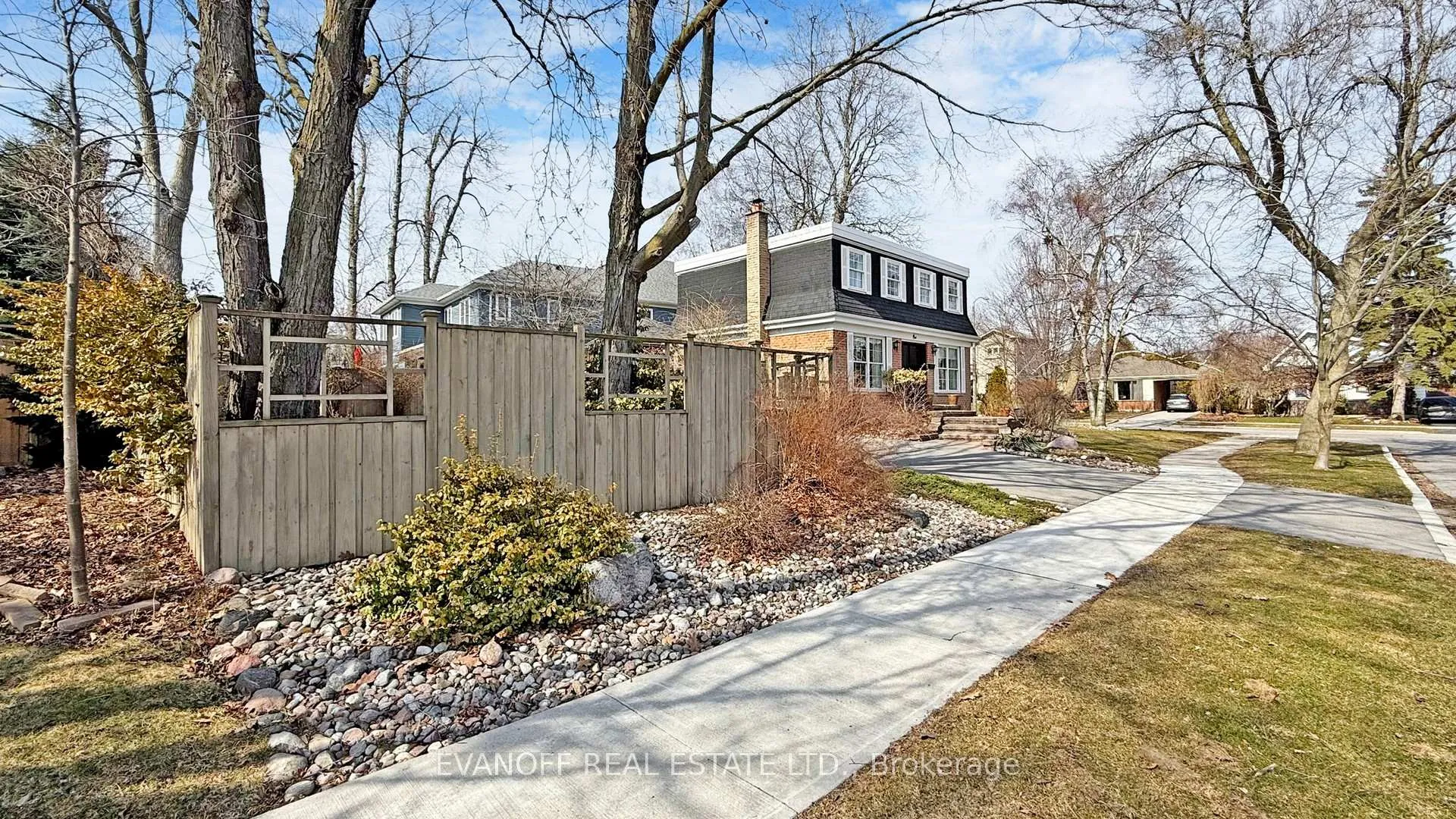 Photo 43 of 1 Sonneck Square, Scarborough, Guildwood — HOMEH