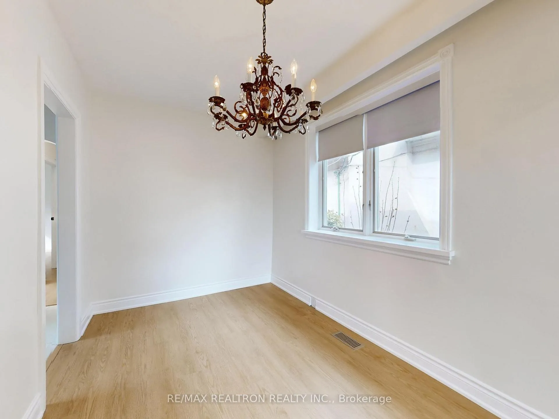 Photo 6 of 24 Hollaman Road, Toronto, Englemount-Lawrence — HOMEH