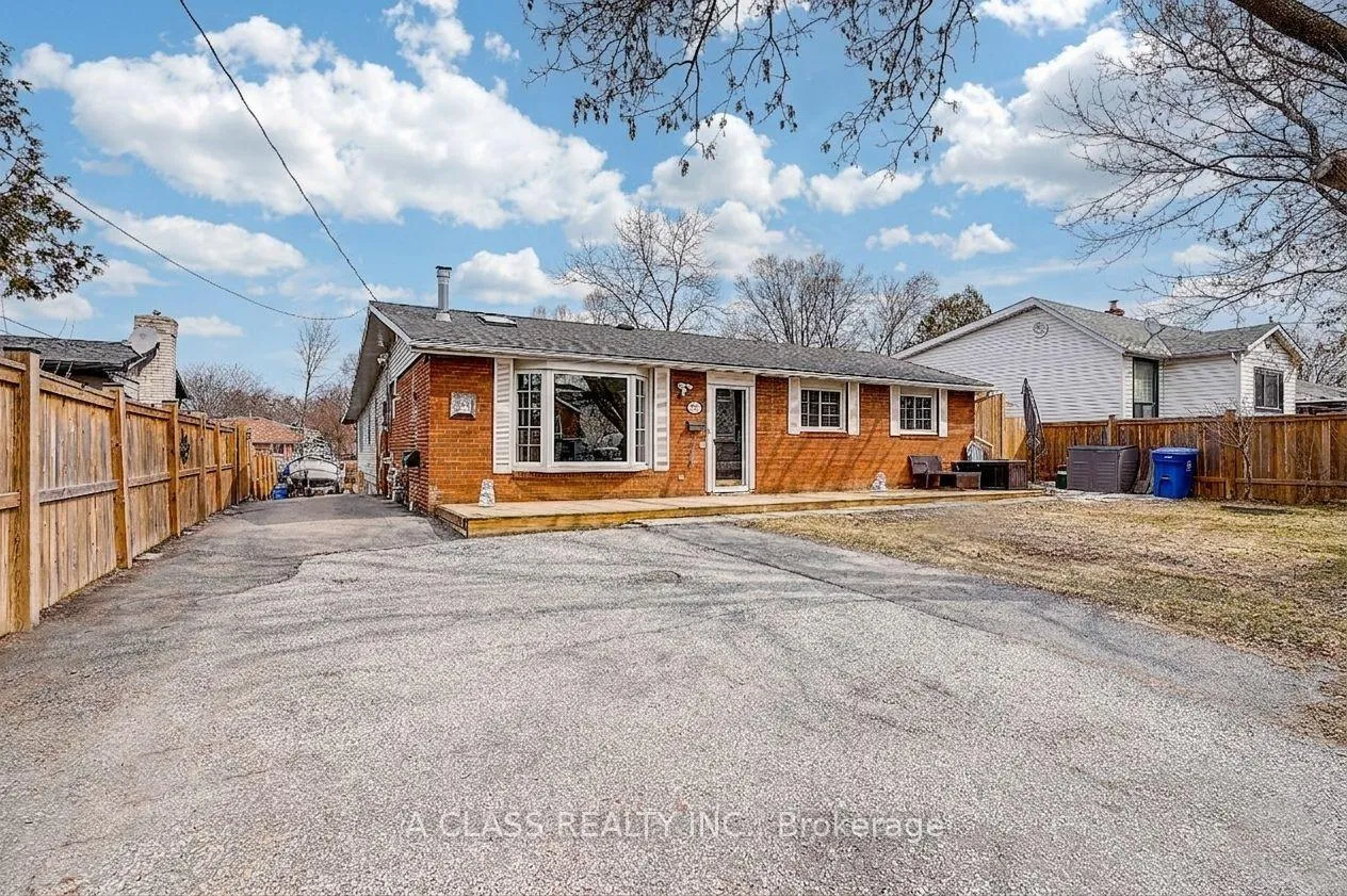 Photo 3 of 298 Annshiela Drive, Georgina, Keswick South — HOMEH