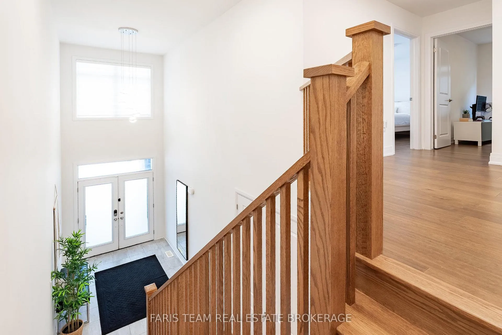 Photo 15 of 160 Franklin Trail, Barrie, Rural Barrie Southwest — HOMEH