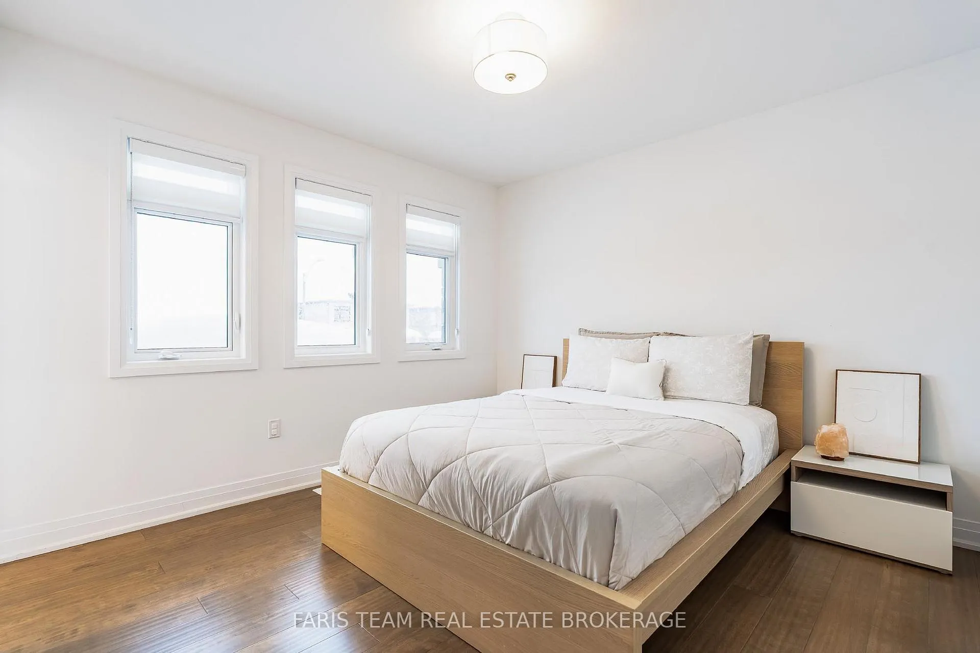 Photo 22 of 160 Franklin Trail, Barrie, Rural Barrie Southwest — HOMEH