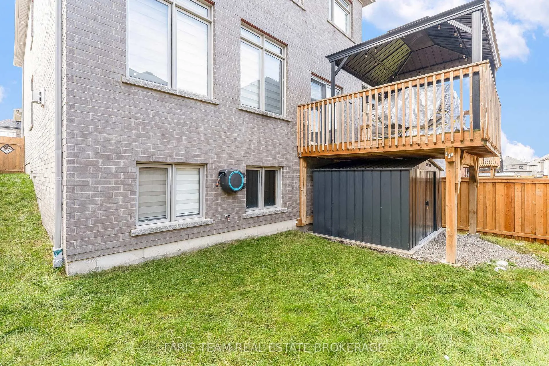 Photo 32 of 160 Franklin Trail, Barrie, Rural Barrie Southwest — HOMEH