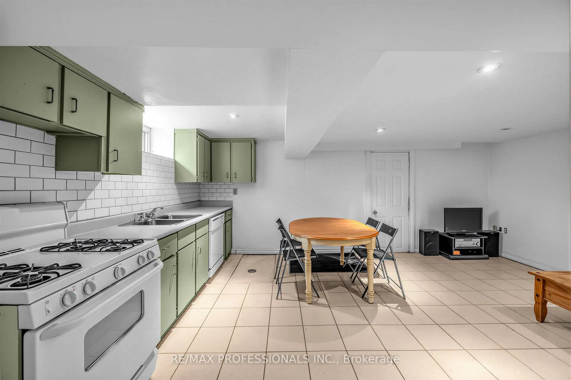 Photo 20 of 358 Roxton Road, Toronto, Palmerston-Little Italy — HOMEH