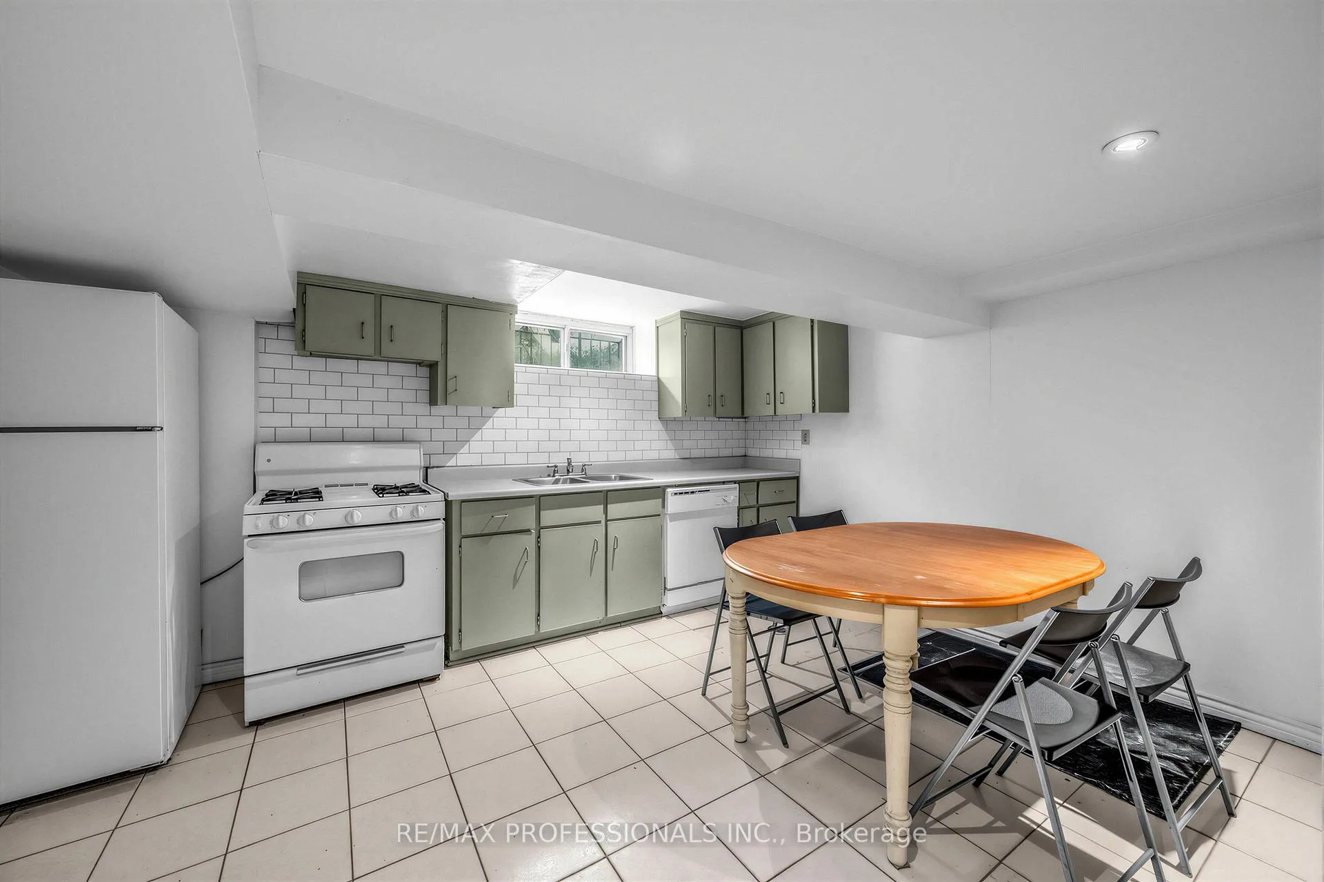 Photo 22 of 358 Roxton Road, Toronto, Palmerston-Little Italy — HOMEH