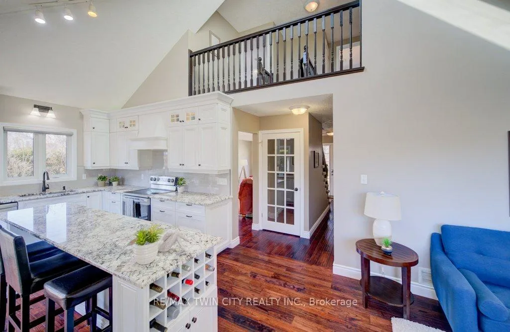 Photo 9 of 640 Heathcliffe Place, Waterloo — HOMEH