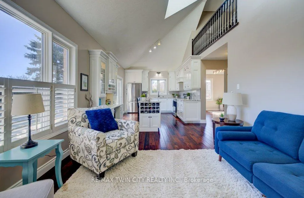 Photo 15 of 640 Heathcliffe Place, Waterloo — HOMEH