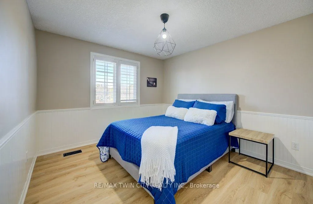 Photo 22 of 640 Heathcliffe Place, Waterloo — HOMEH