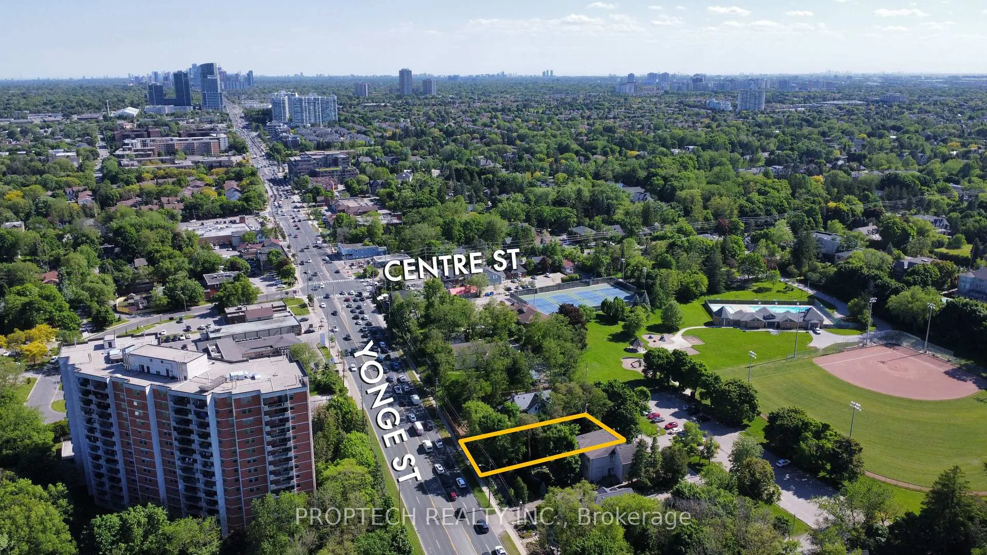 Photo 6 of 7808 Yonge Street, Vaughan, Uplands — HOMEH