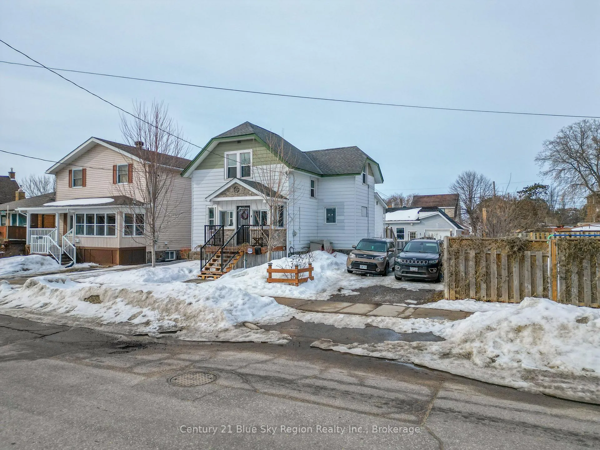 Photo 1 of 127 Fifth Avenue E, North Bay, Central — HOMEH