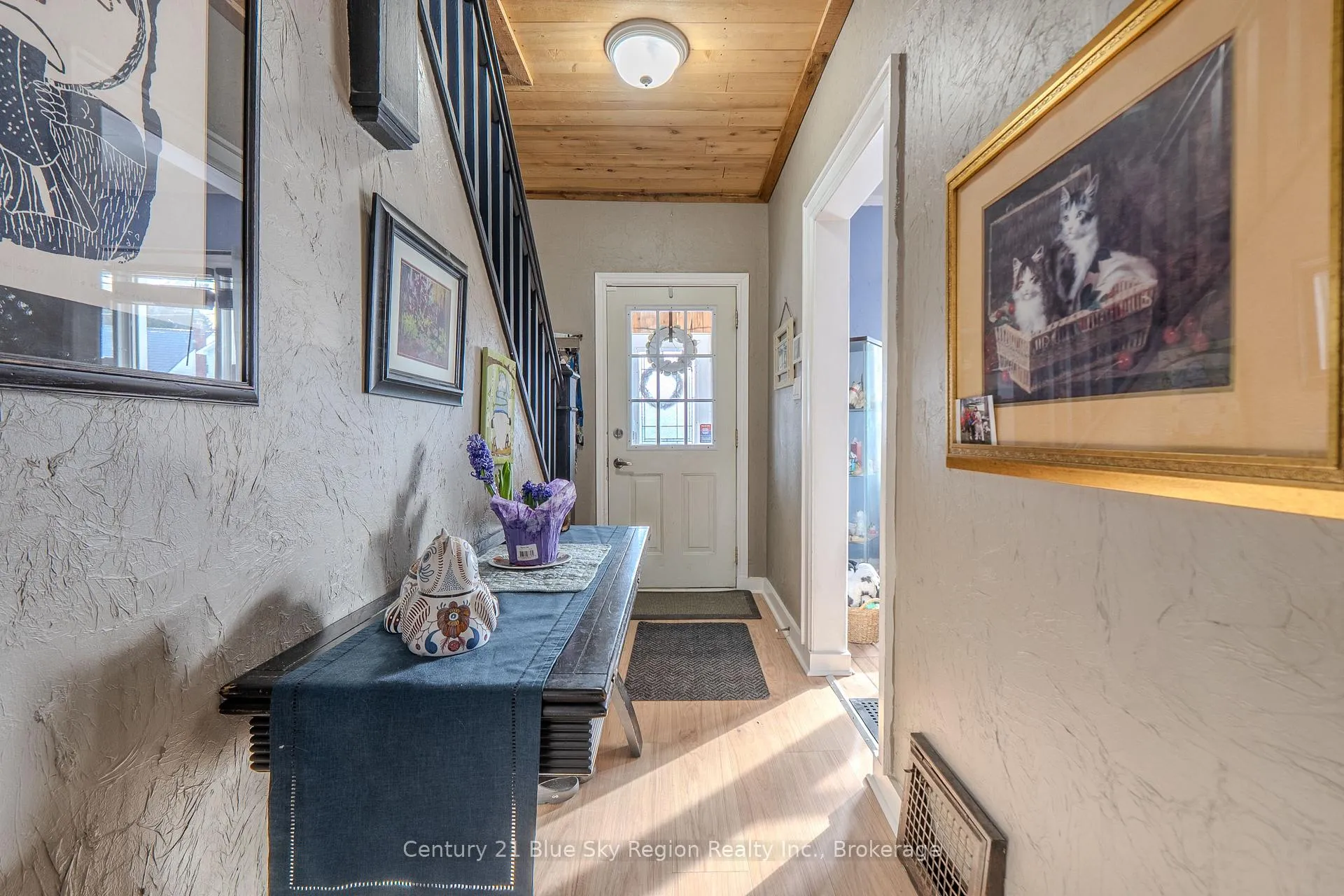 Photo 5 of 127 Fifth Avenue E, North Bay, Central — HOMEH