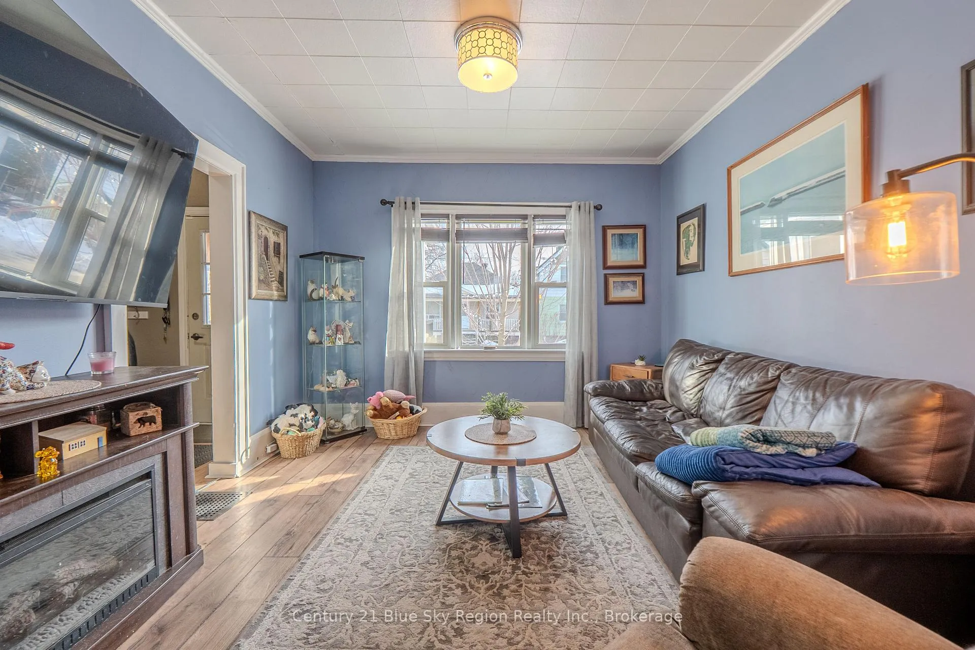 Photo 8 of 127 Fifth Avenue E, North Bay, Central — HOMEH
