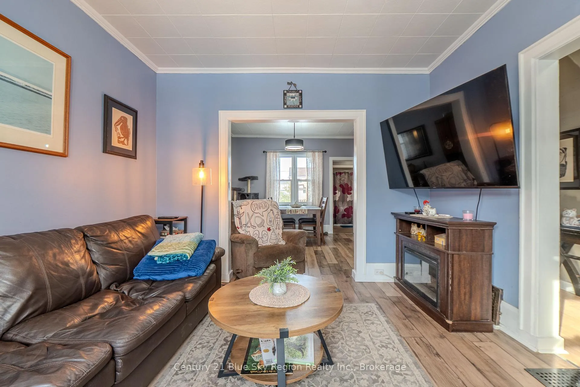 Photo 9 of 127 Fifth Avenue E, North Bay, Central — HOMEH