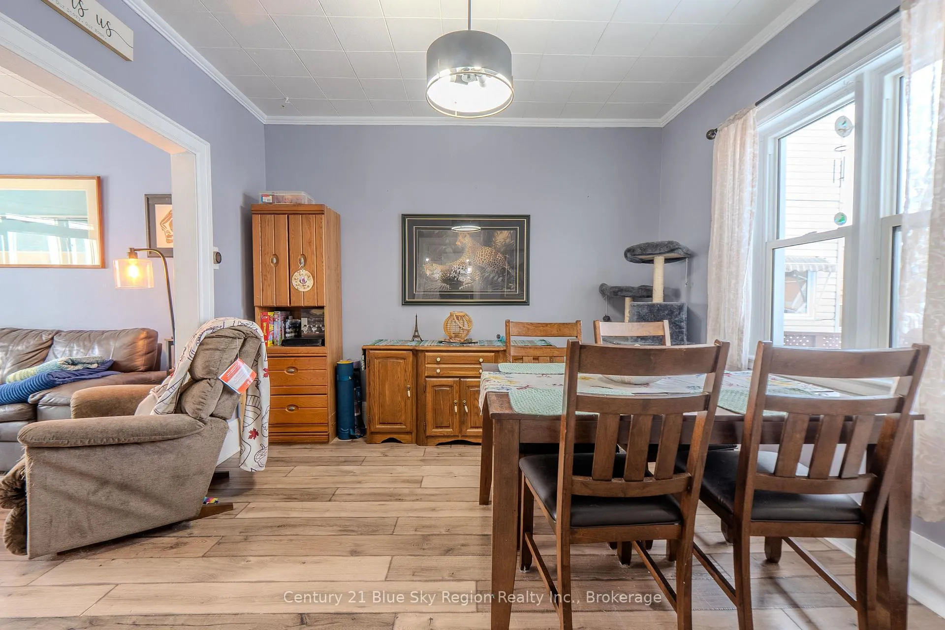 Photo 11 of 127 Fifth Avenue E, North Bay, Central — HOMEH