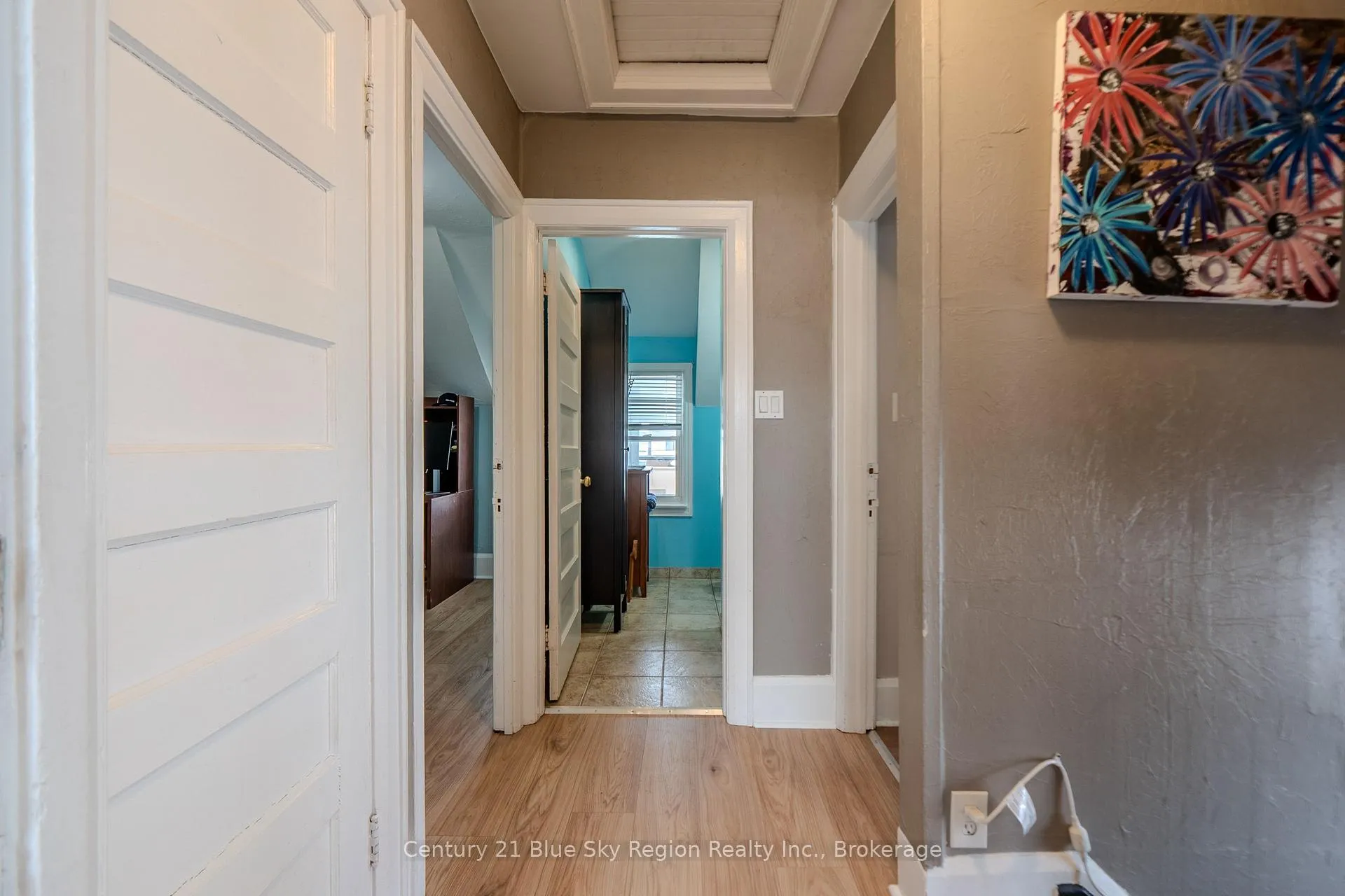 Photo 19 of 127 Fifth Avenue E, North Bay, Central — HOMEH