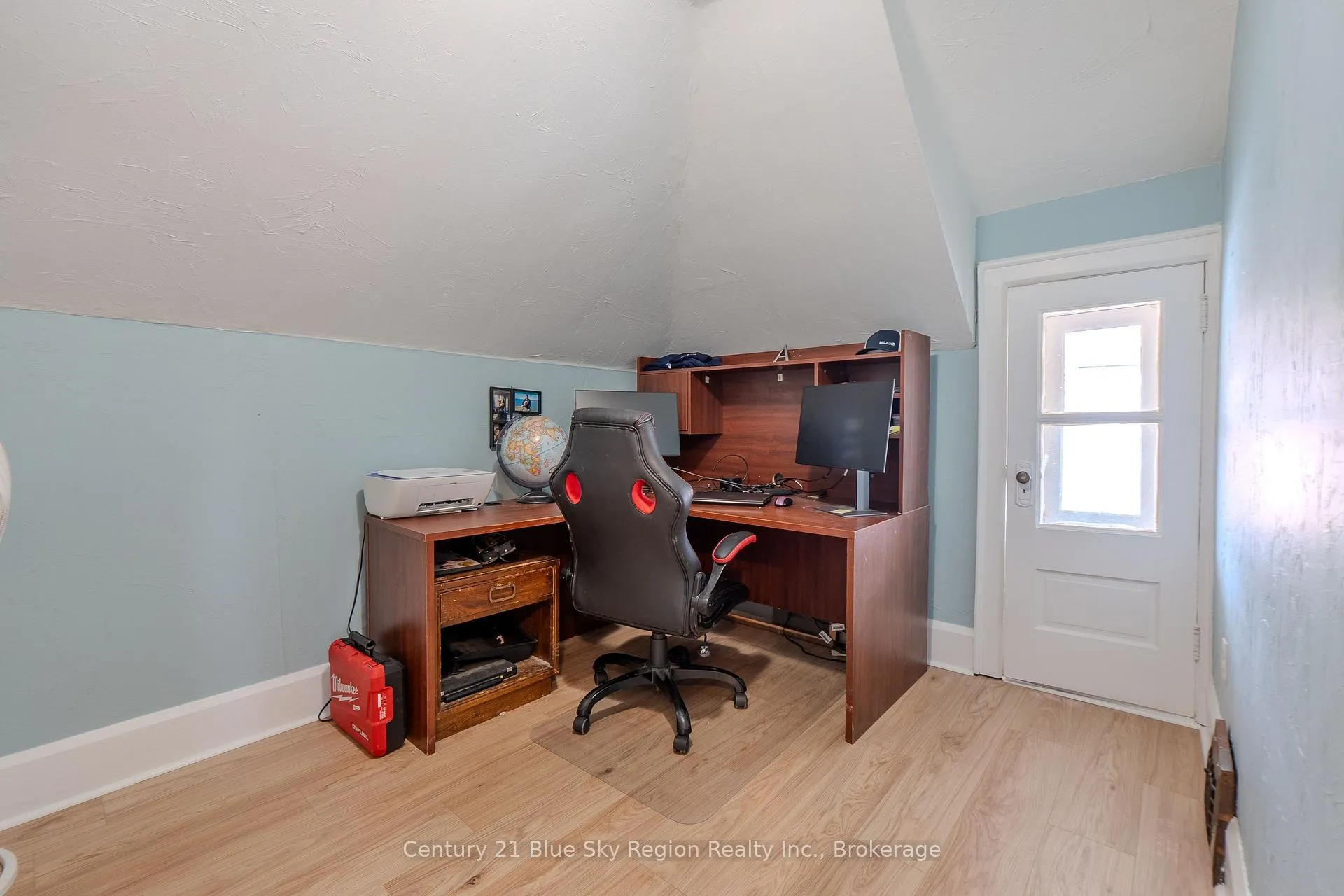 Photo 21 of 127 Fifth Avenue E, North Bay, Central — HOMEH