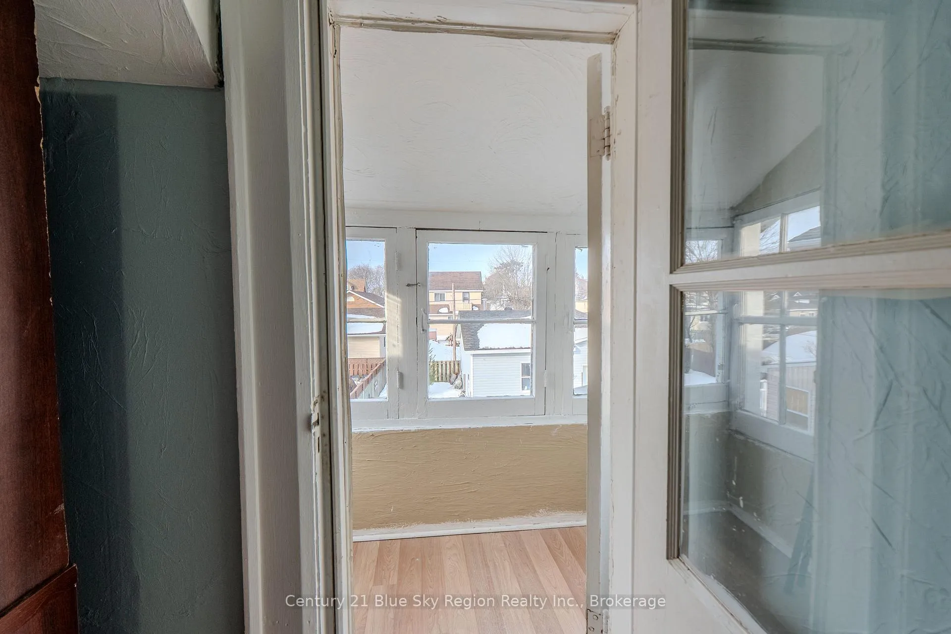 Photo 22 of 127 Fifth Avenue E, North Bay, Central — HOMEH