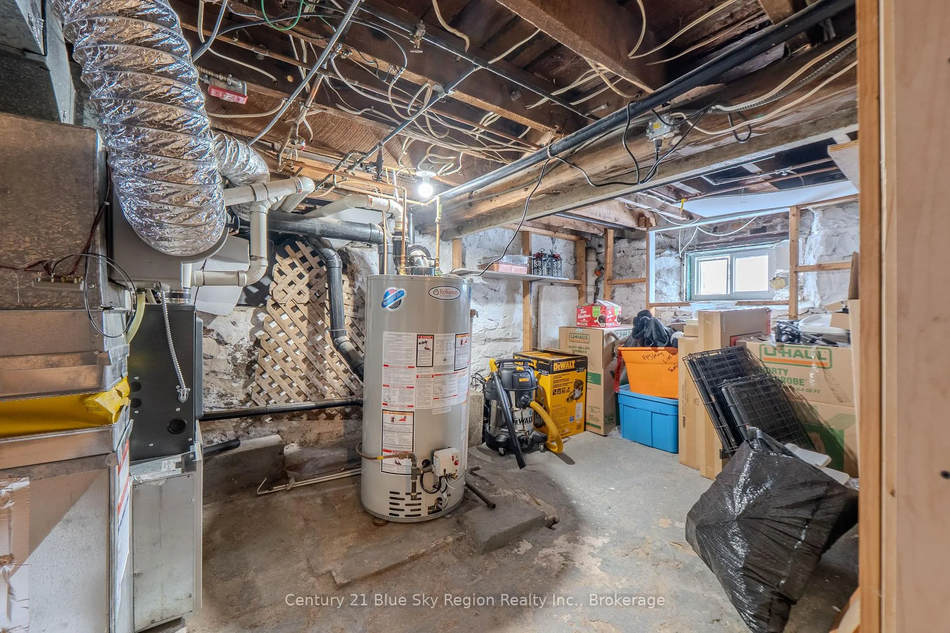 Photo 32 of 127 Fifth Avenue E, North Bay, Central — HOMEH