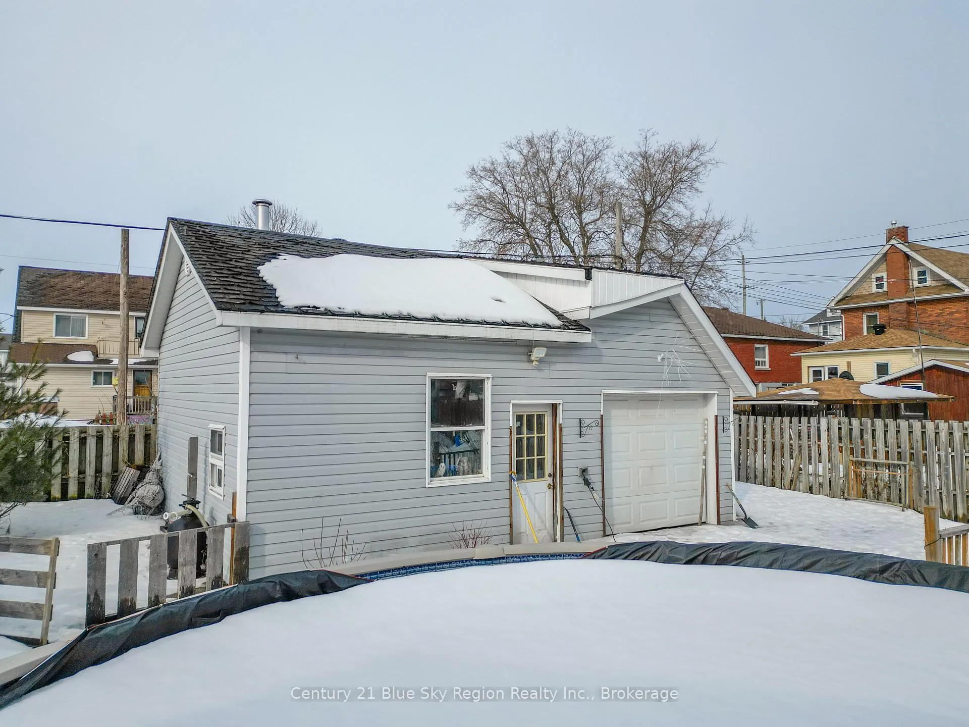 Photo 35 of 127 Fifth Avenue E, North Bay, Central — HOMEH