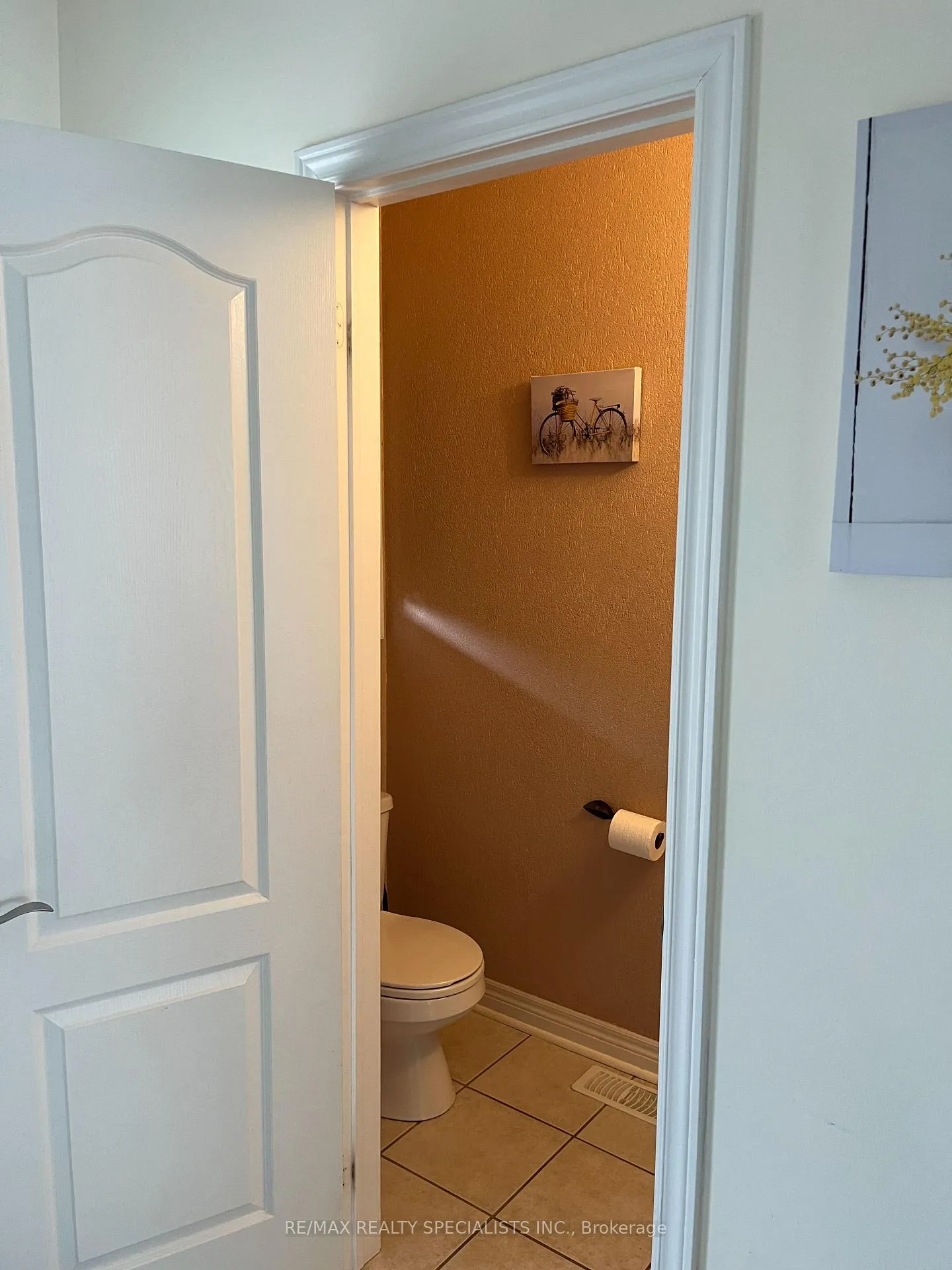 Photo 2 of 1098 Cumming Boulevard, Milton, Clarke — HOMEH