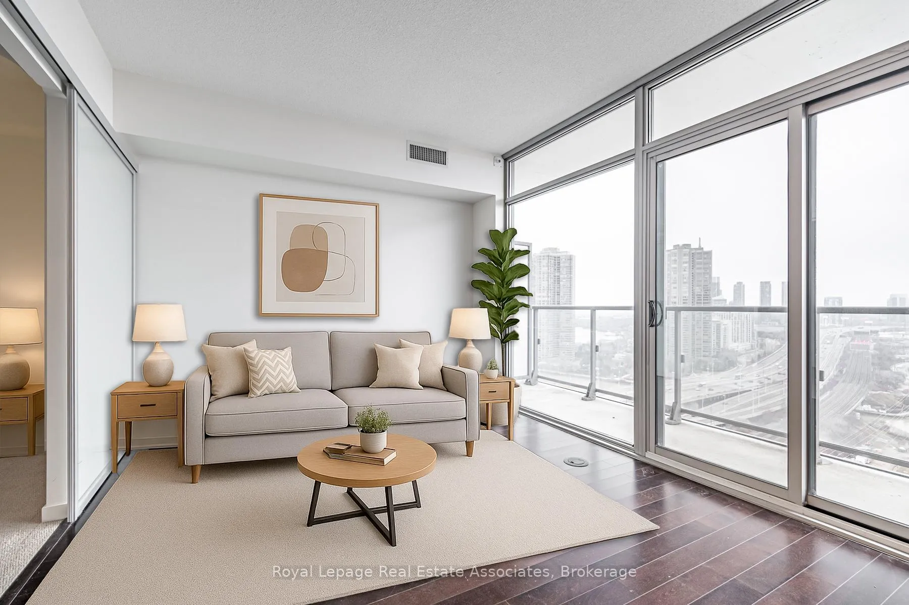 Photo 4 of Unit 2206, 105 The Queensway, Toronto, High Park-Swansea — HOMEH