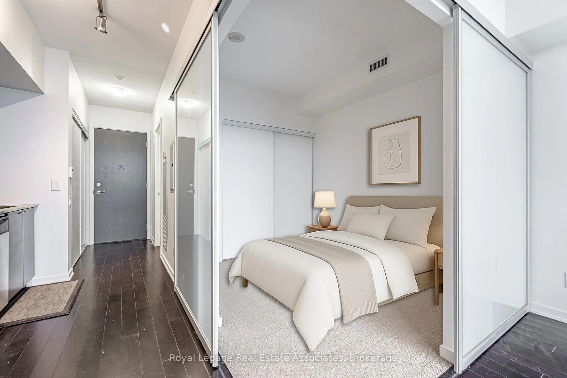 Photo 8 of Unit 2206, 105 The Queensway, Toronto, High Park-Swansea — HOMEH