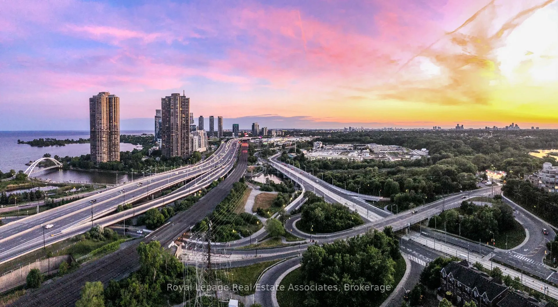 Photo 16 of Unit 2206, 105 The Queensway, Toronto, High Park-Swansea — HOMEH