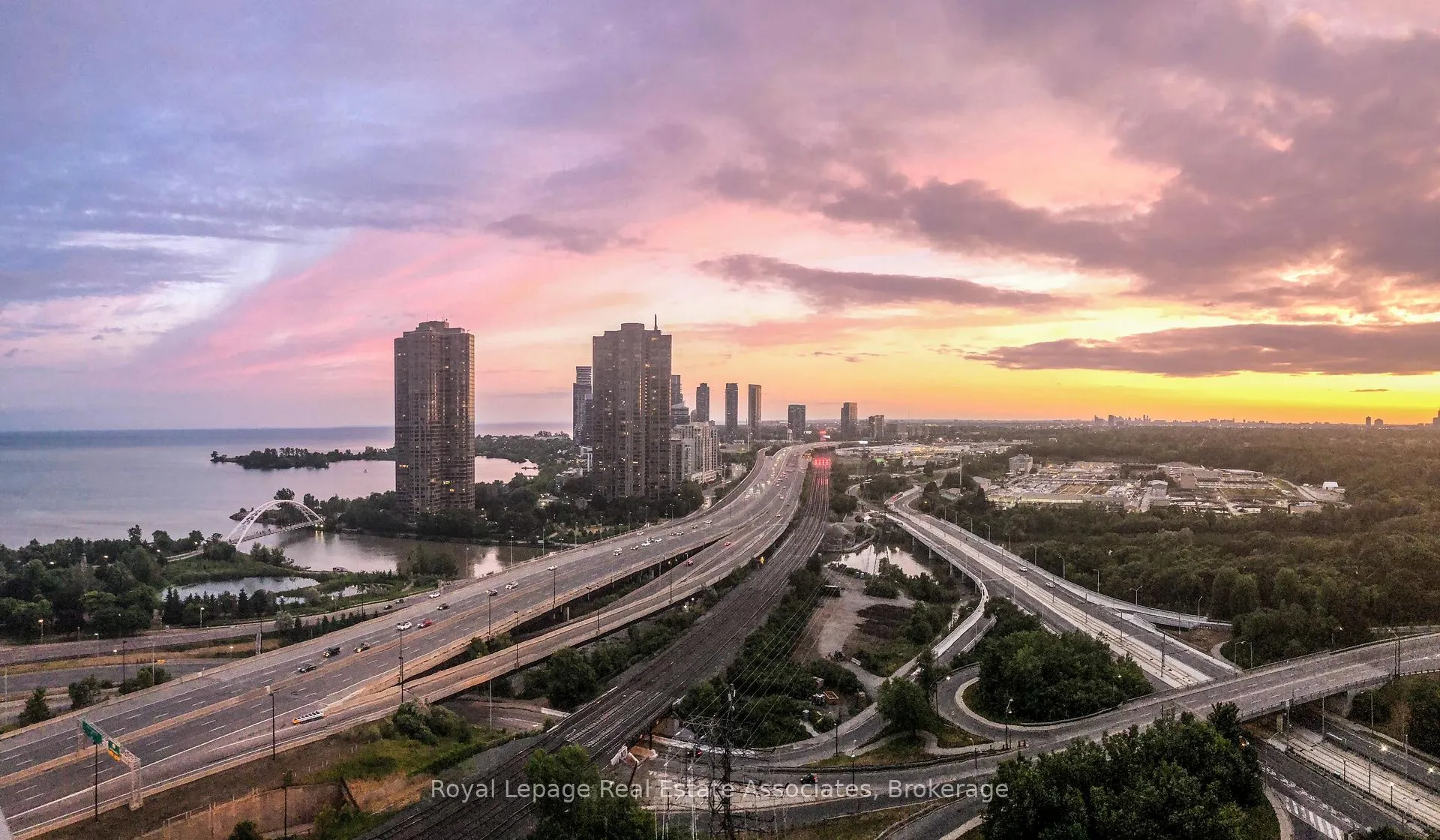 Photo 17 of Unit 2206, 105 The Queensway, Toronto, High Park-Swansea — HOMEH