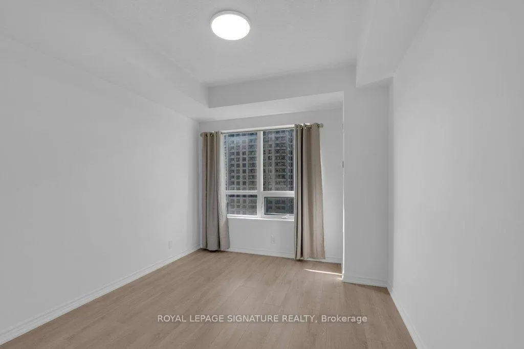 Photo 14 of Unit 707, 9235 Jane Street, Vaughan, Maple — HOMEH