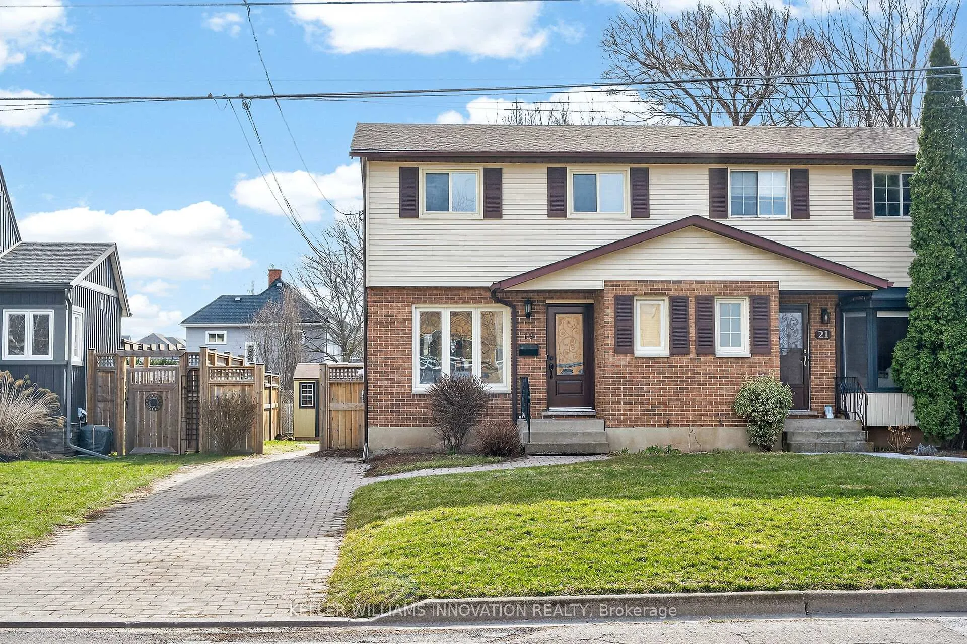 Photo 2 of 19 Grand Avenue, Grimsby, Grimsby Beach — HOMEH
