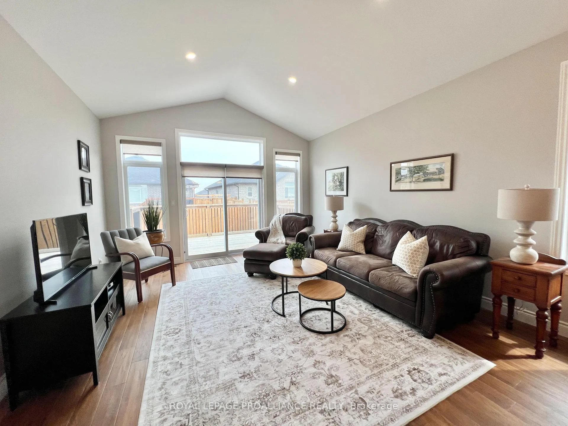 Photo 8 of 89 Hampton Ridge Drive, Belleville, Thurlow Ward — HOMEH