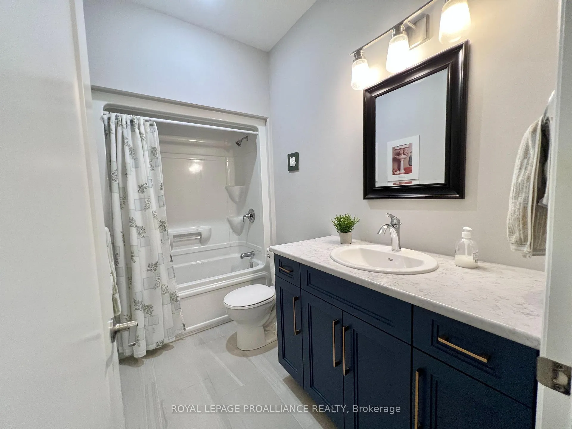 Photo 11 of 89 Hampton Ridge Drive, Belleville, Thurlow Ward — HOMEH