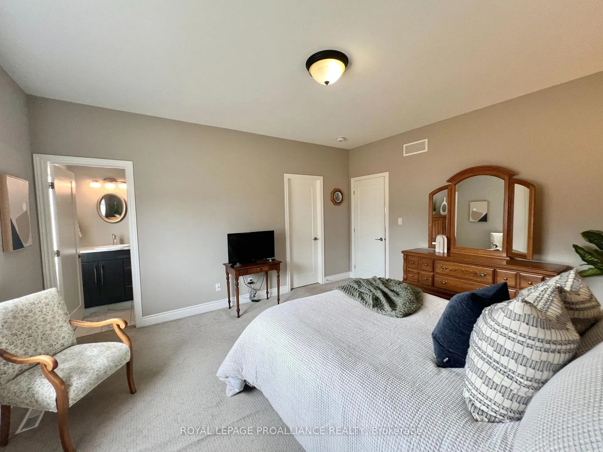 Photo 14 of 89 Hampton Ridge Drive, Belleville, Thurlow Ward — HOMEH