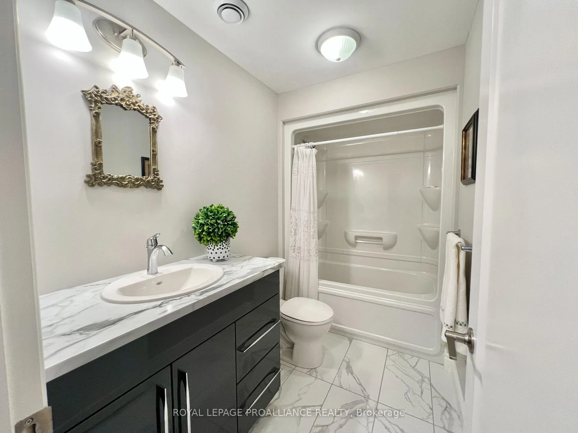 Photo 20 of 89 Hampton Ridge Drive, Belleville, Thurlow Ward — HOMEH