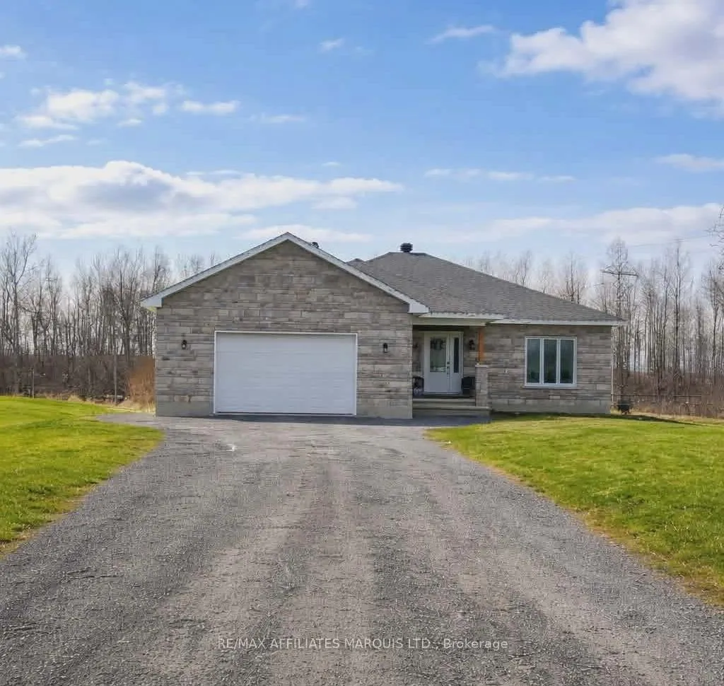 Photo 1 of 15683 County Road 43, North Stormont, North Stormont (Finch) Twp — HOMEH