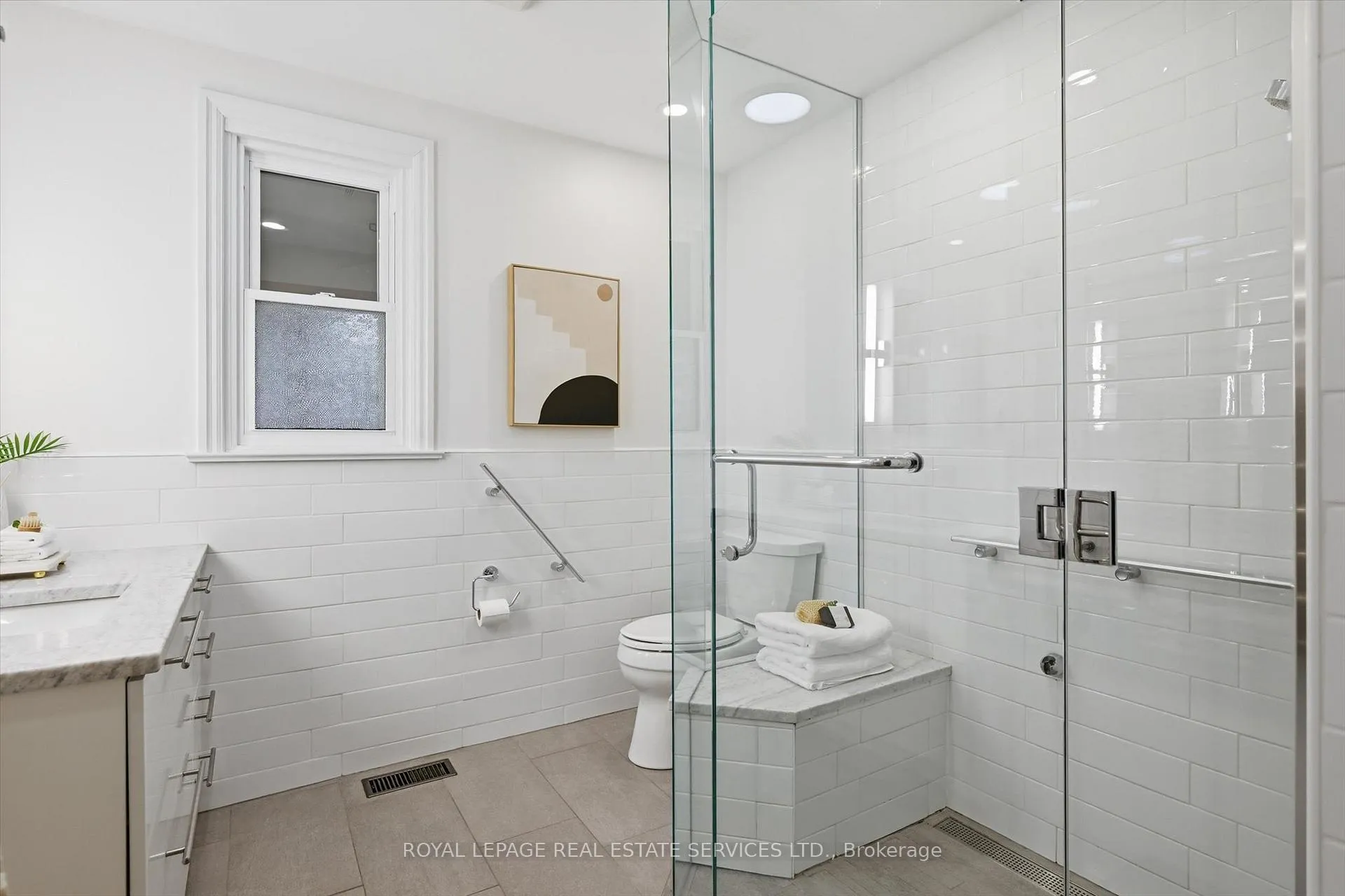 Photo 19 of 108 Lloyminn Avenue, Hamilton, Ancaster — HOMEH