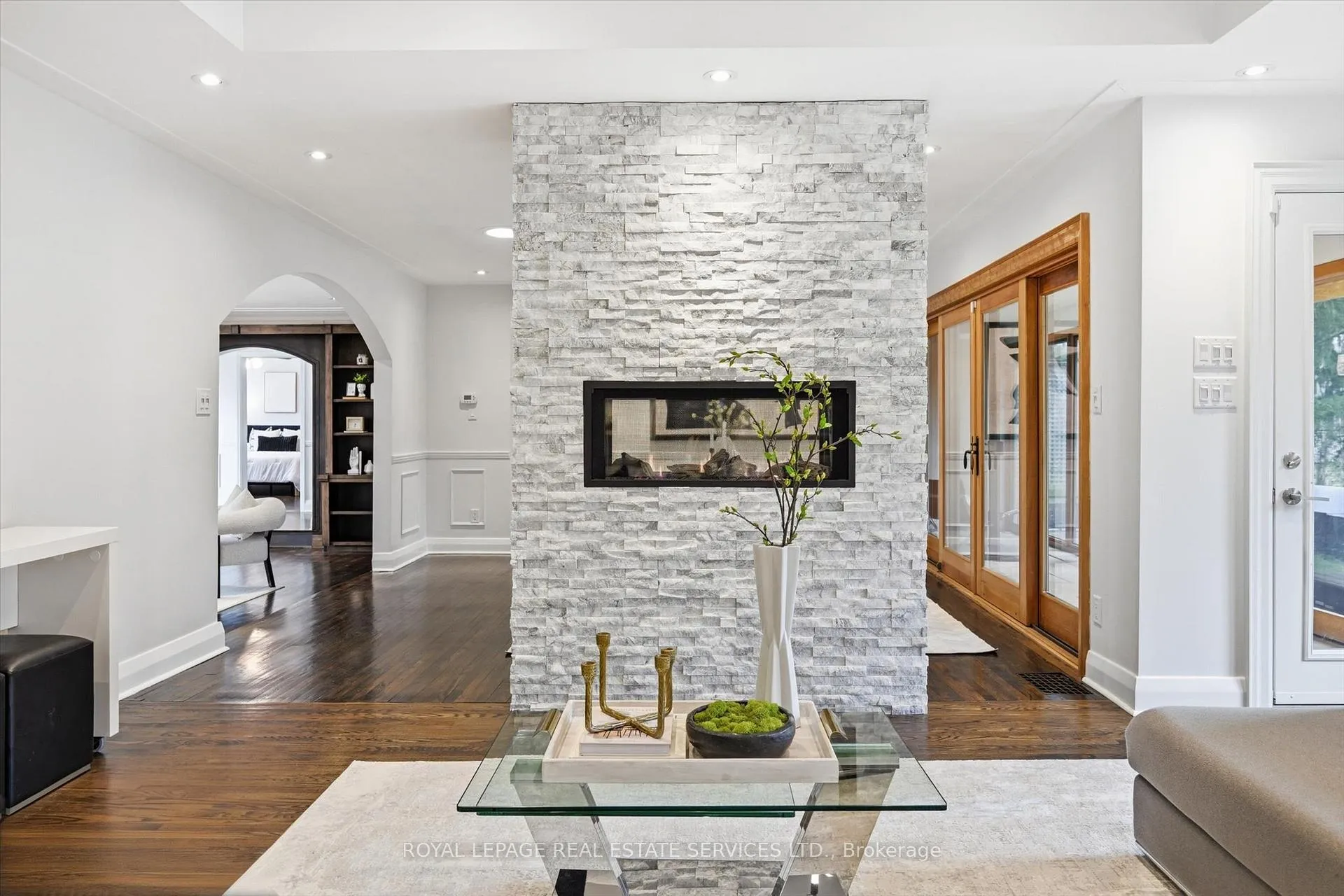 Photo 30 of 108 Lloyminn Avenue, Hamilton, Ancaster — HOMEH