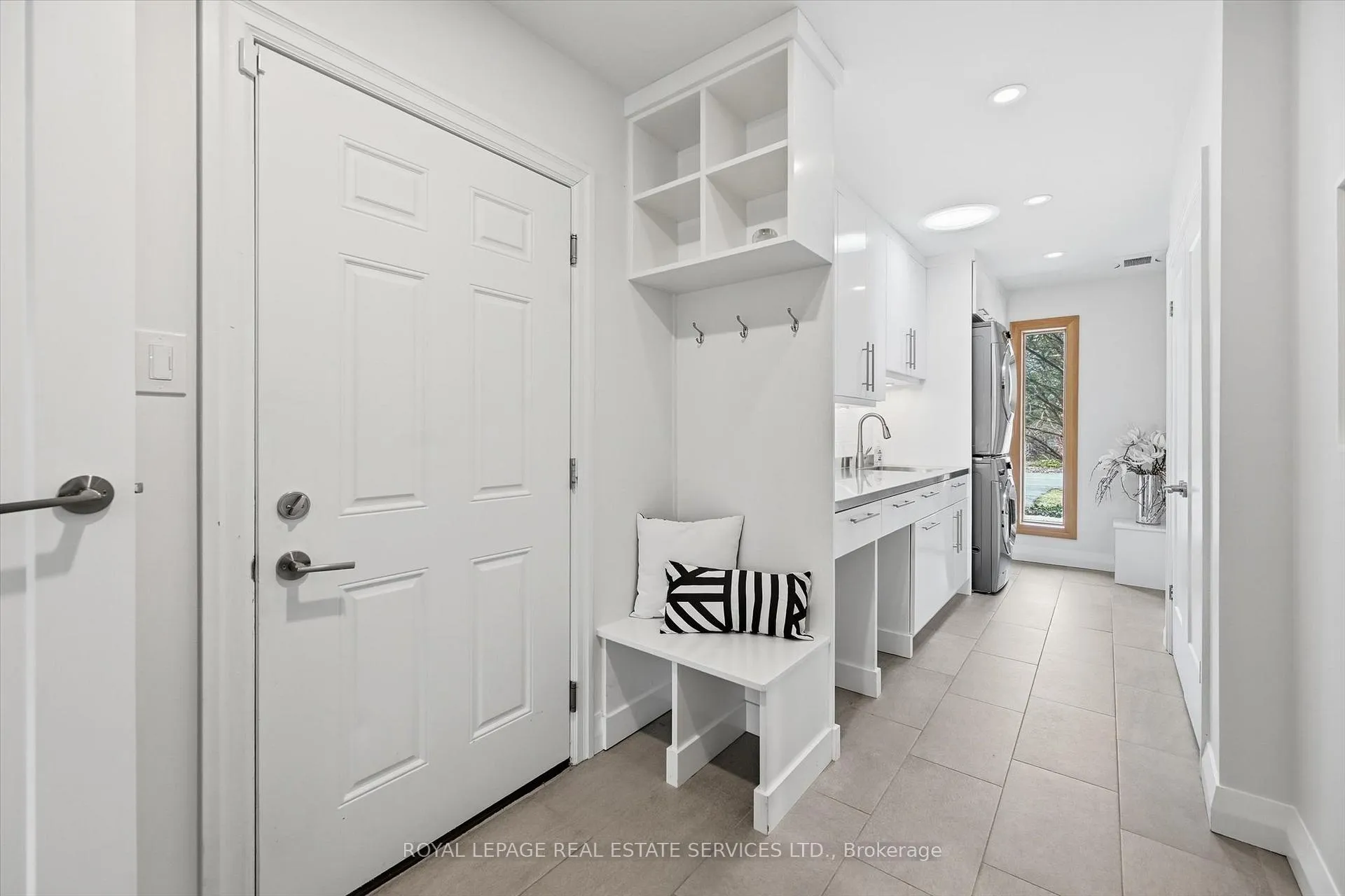 Photo 39 of 108 Lloyminn Avenue, Hamilton, Ancaster — HOMEH