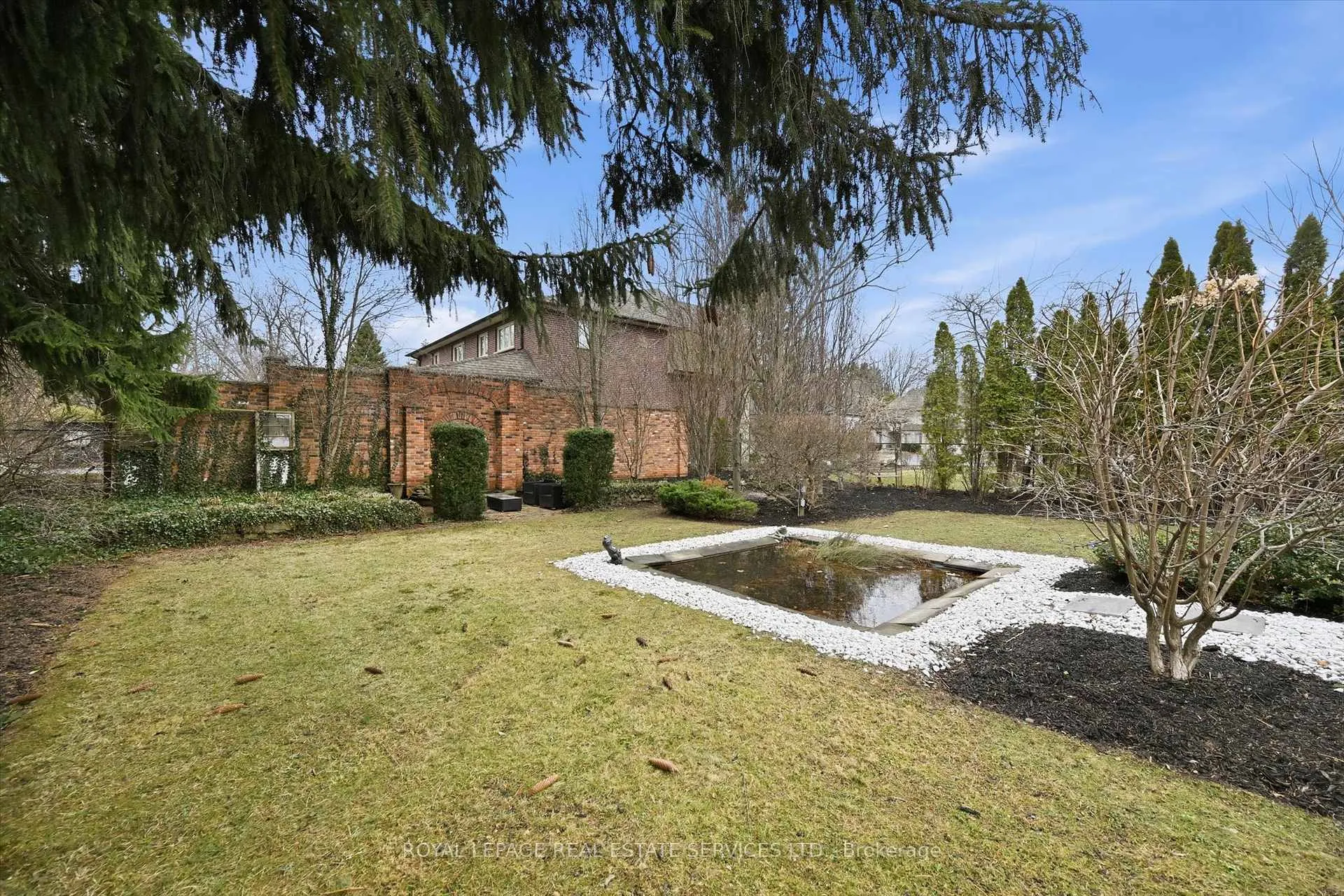 Photo 48 of 108 Lloyminn Avenue, Hamilton, Ancaster — HOMEH