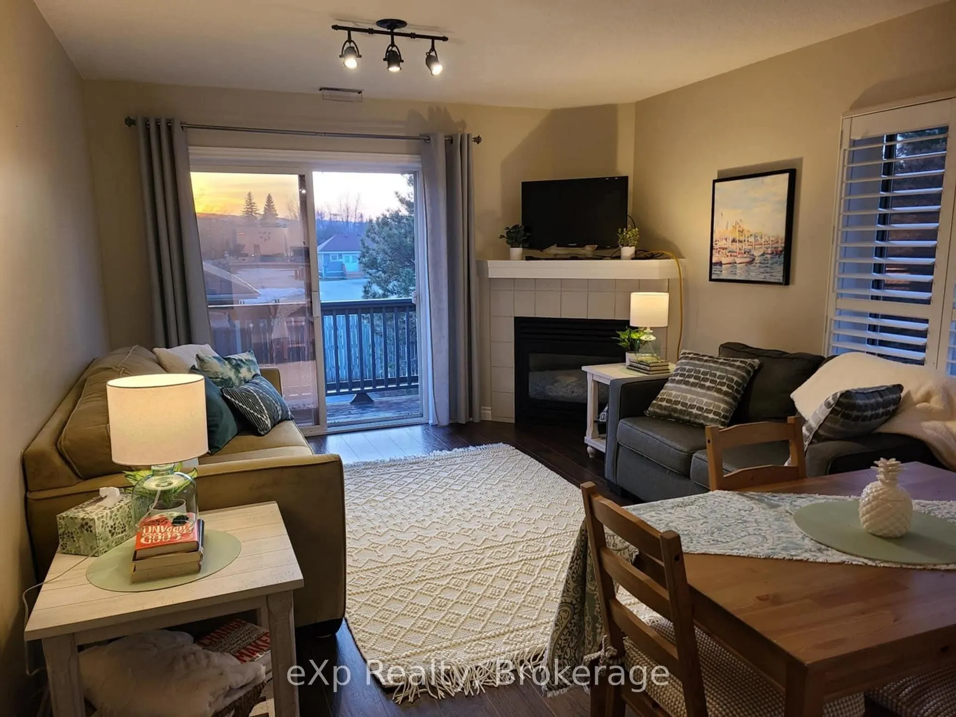Photo 2 of Unit 8, 337 Mariners Way, Collingwood — HOMEH