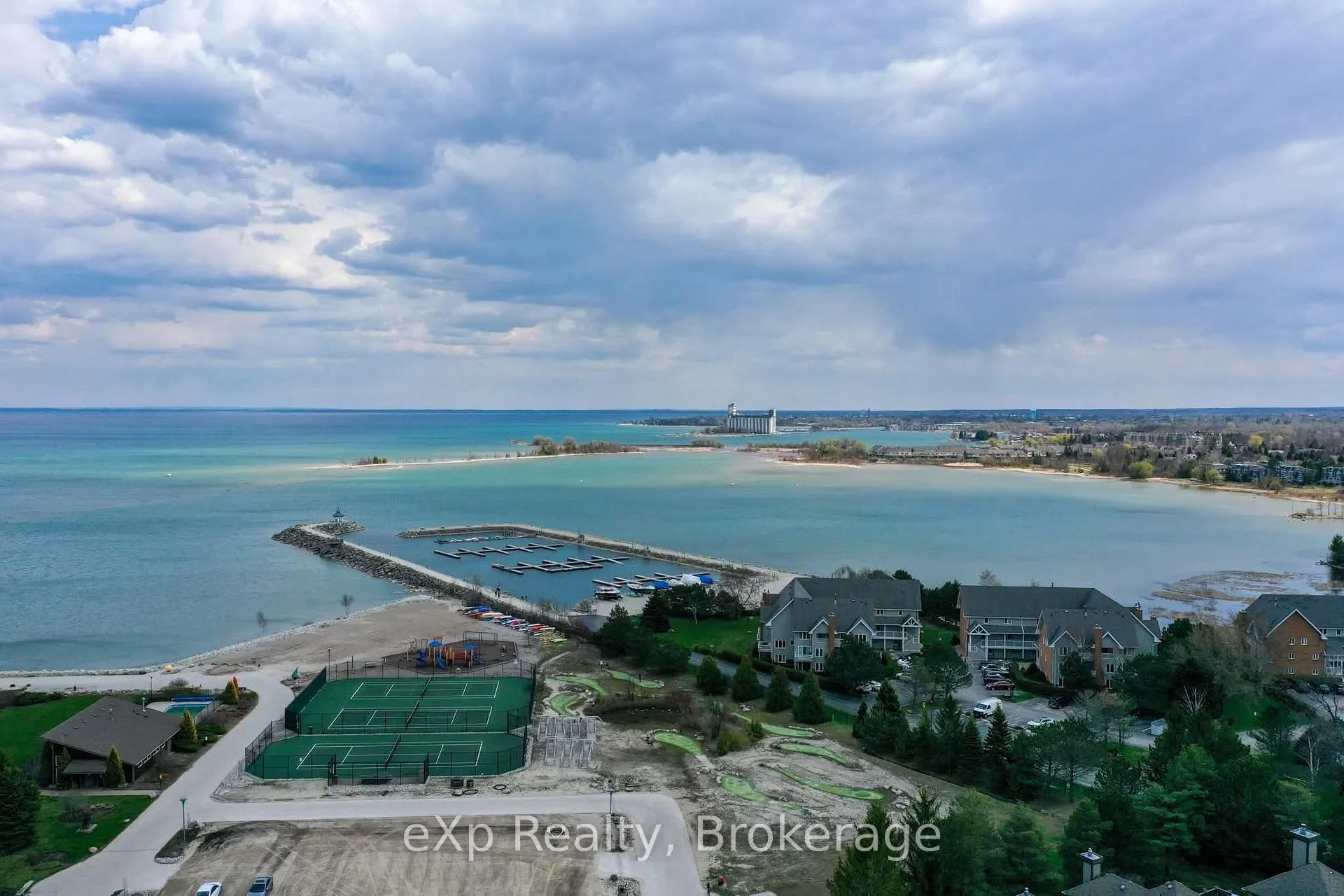Photo 12 of Unit 8, 337 Mariners Way, Collingwood — HOMEH